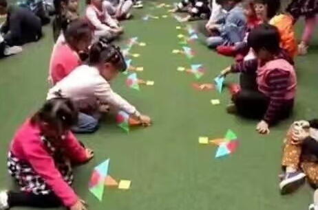 育棟七巧板拼圖